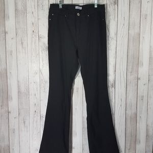 YMI Royalty Black Stretch Bootleg Jean, NWOT